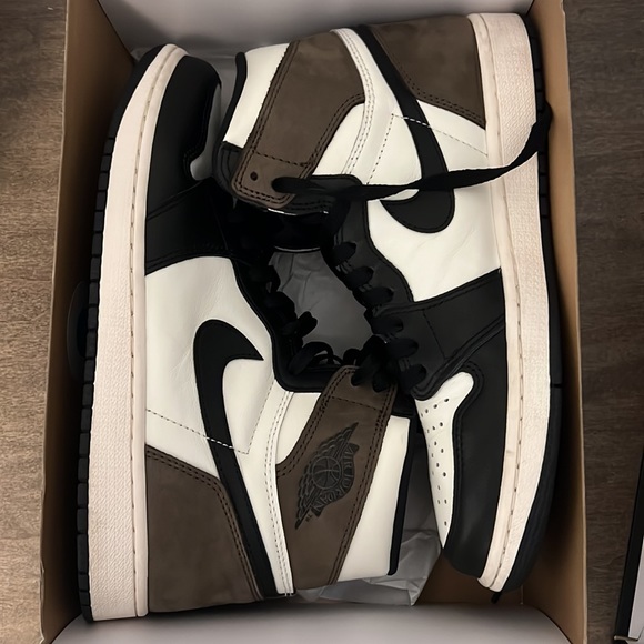 Jordan 1 mochas, us men 9 1/2, white, black, brown